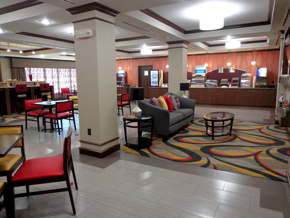 Holiday Inn Express And Suites Lubbock South By Ihg Экстерьер фото